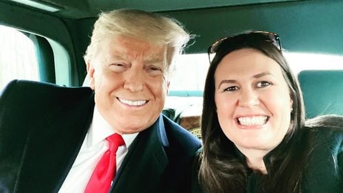 Trump i-a spus unei foste purtătoare de cuvânt la Casa Albă „să se sacrifice pentru echipă” după ce Kim Jong-un i-a făcut cu ochiul