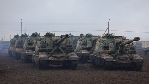 Rusia creşte gradul de pregătire al forţelor sale militare în apropierea graniței cu Ucraina, indică noi imagini din satelit