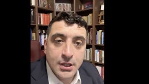 Simion, în delir, negând informația că s-a întâlnit cu șeful spionajului rusesc: A ieșit o conservă să spună că Simion s-a văzut cu șeful spionajului rusesc. Bandele G4Media răspândesc minciuni. Televiziunile, instrumentele PSD. Mălin Bot, căutătorul în gunoi. AUR e o forță
