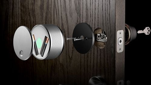 Bitdefender: Una dintre cele mai populare încuietori inteligente folosite la locuințe permite atacatorilor accesul informatic la dispozitivele de acasă / Sfaturi pentru cei care cumpără dispozitive smart