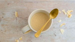 Rețetă keto de cafea cu unt de cocos, care ajută la slăbit