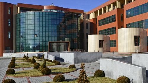 Universitatea parlamentară Valahia: La Târgoviște rectorul, președintele senatului universitar, cel puțin un vicepreședinte și un fost decan influent vor candida în alegerile legislative, toți pe listele PSD