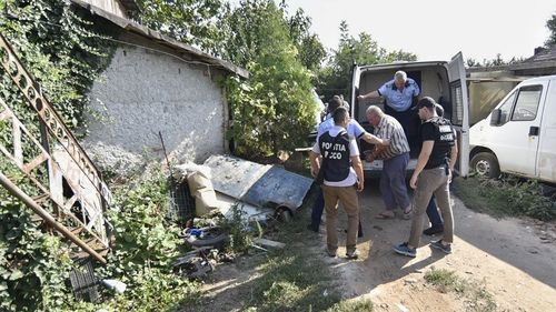 DIICOT: Efectuăm o cercetare complexă la domiciliul inculpatului. Vor fi verificate gropile de beton