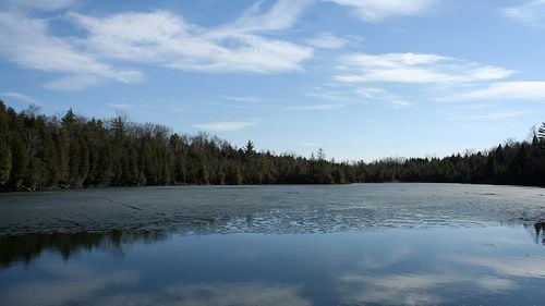 Antropocenul: Un lac din Canada pune în evidență în premieră impactul umanității asupra Pământului