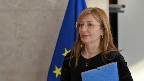 Ekaterina Zaharieva, comisar european pentru startupuri, cercetare și inovație: România are cea mai mare acoperire din UE la penetrarea fibrei optice – peste 95%. Trebuie însă să investească mai mult în inovație și să combată problema exodului de creiere