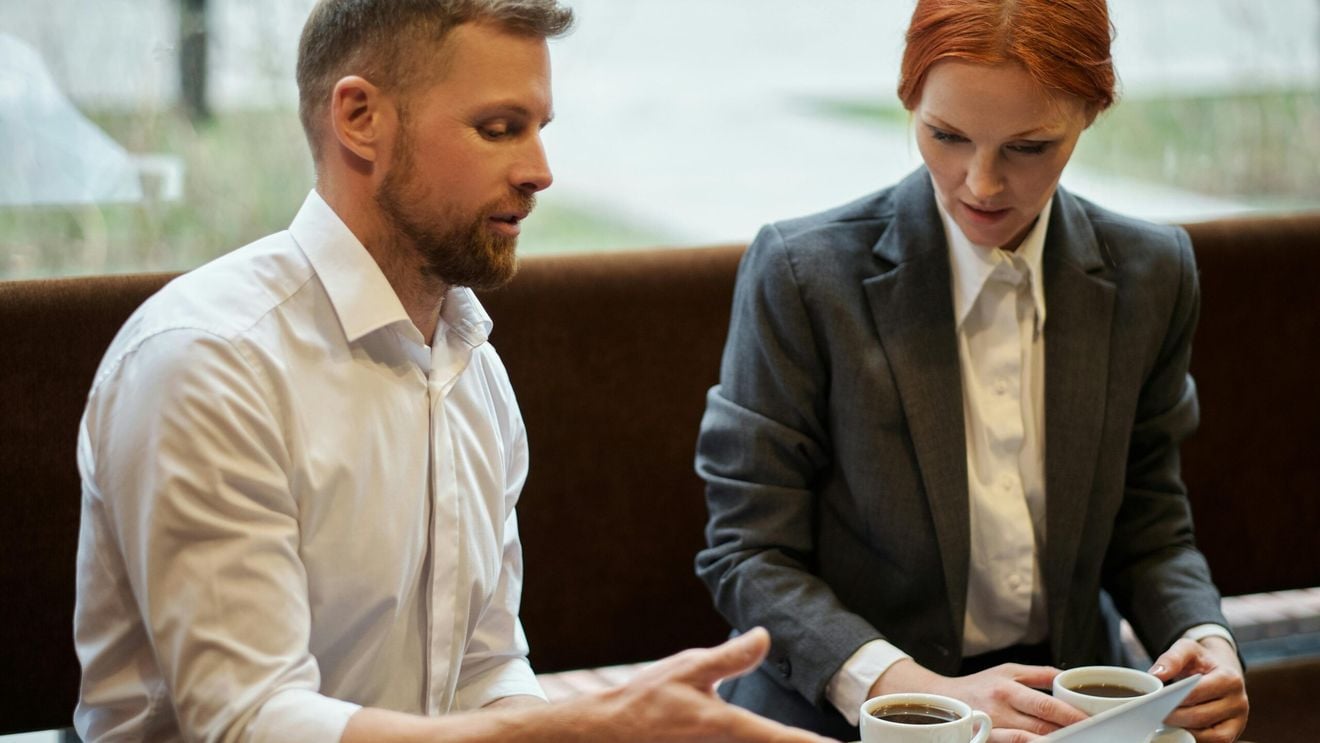 "Este incredibil de util”: de ce small talk-ul este, de fapt, grozav