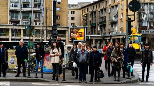 Povestea celor „două Românii”: Una cu mai puțini săraci decât în Germania sau Franța, alta cu ani buni de dezvoltare în urmă