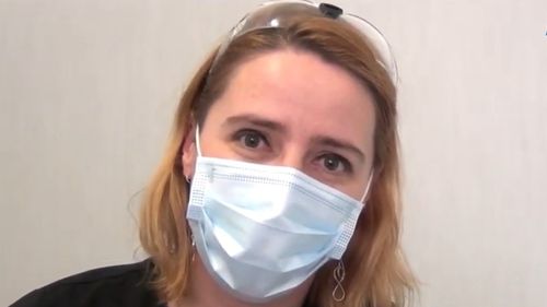 Mărturia unui doctor ATI, coordonator COVID-19: Am plâns în fund pe gresia din Reanimare, am plâns sub duş după ce ne-am dezechipat, am plâns acasă, dar am şi râs. E o experienţă care sper că este unicat în viaţa asta
