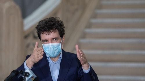 Nicușor Dan nu acceptă reproșurile lui Ciprian Ciucu și afirmă că a redus cheltuielile și a făcut reformă / 2.700 de oameni au fost dați afară în urma desființării unor companii ale municipalității