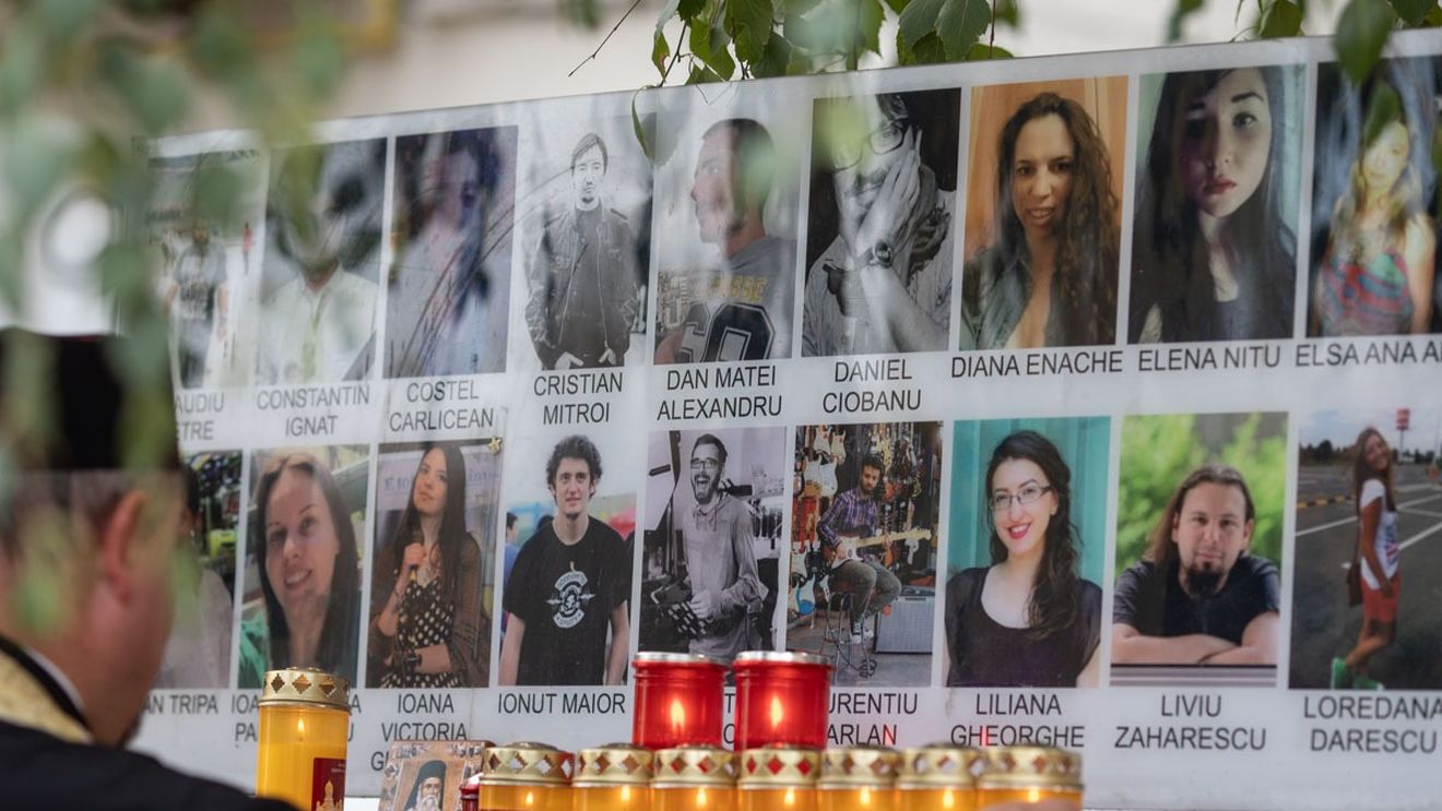 Colectiv - 10 ani de la tragedie / Slujbă de pomenire a victimelor în faţa fostului club