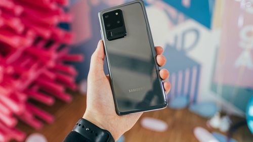 Campanie de apeluri telefonice "spoofed" în care atacatorii se prezintă drept angajați ai unor instituţii publice. Infractorii vor datele personale ale victimei