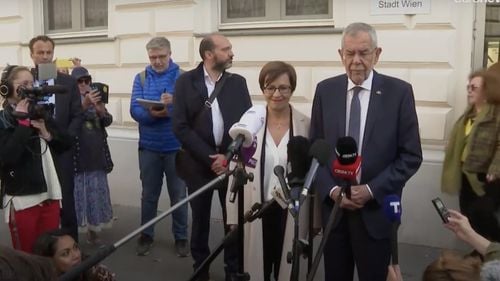 VIDEO Alexander Van der Bellen, reales președinte al Austriei din primul tur al alegerilor, cu peste 50% din voturi, indică sondajele la ieșirea de la urne