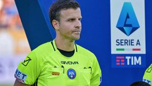 Arbitrul de la Inter – Juventus a primit amenințări cu moartea: „Ştim unde locuieşti”, „te vom ucide” / La Penna, avocat în viața de zi cu zi, a depus plângere la poliție / Bastoni, fundașul milanez, şi-a închis conturile de social media
