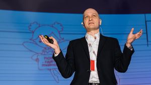 Efectele PISA în economie – Dragoș Iliescu, colaborator OECD: Revoluția industrială 3.0 trece pe lângă România fluierând, pentru că tu nu ai forță de muncă calificată să fii competitiv. Iar companiile investesc mai degrabă în lucruri hippie și sexy, la modă