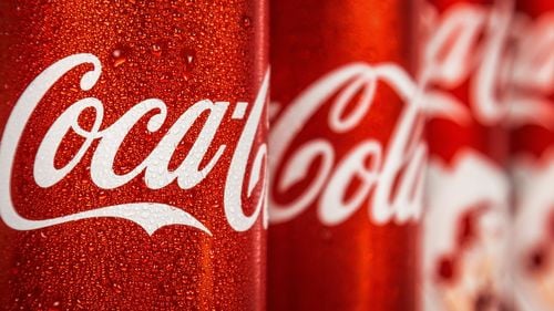 Un orășel francez decide să nu mai cumpere Coca-Cola pentru a-l boicota pe Trump
