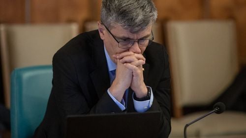 UPDATE Lideri PSD cer demisia ministrului Virgil Popescu, după accidentul de la Jilţ-Sud / Deputatul Mina, către Nicolae Ciucă: De ce oamenii voştri din PNL omoară oameni?!