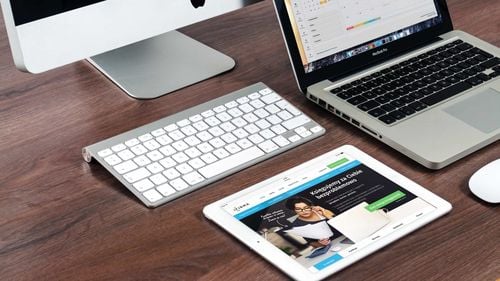 Apple lansează propriul său card de credit și un nou serviciu de TV și video streaming