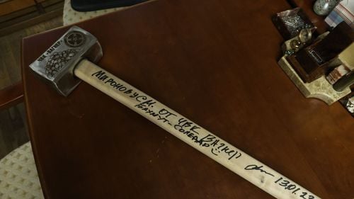 Războiul din Ucraina: A fost publicat un nou videoclip cu un mercenar Wagner ucis cu barosul