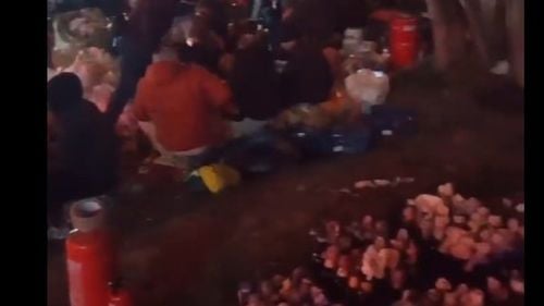 Locuitorii din Odesa "îi așteaptă" pe ruși cu cocktail-uri Molotov (Nexta)