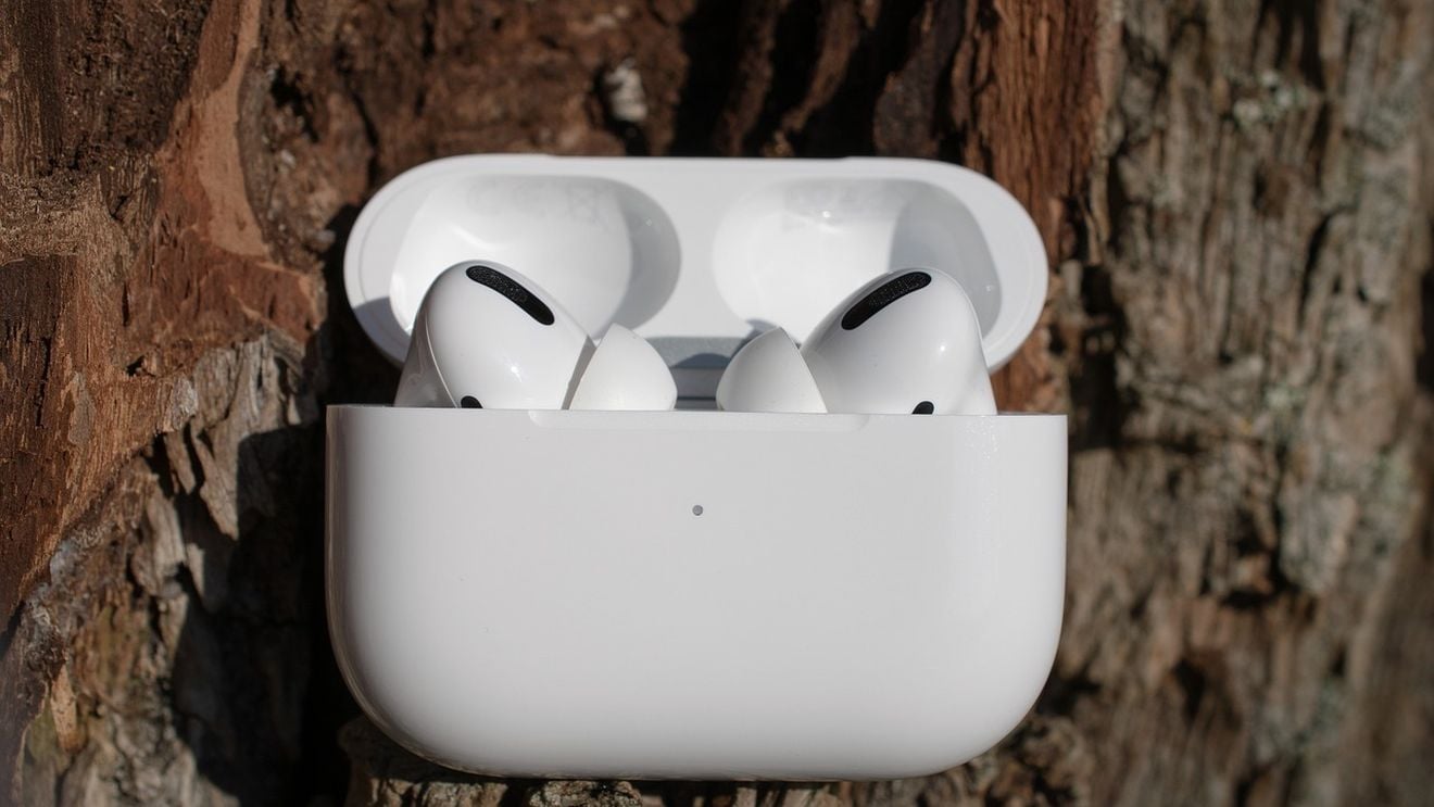 Noua conducere ASF cumpără căști AirPods, mouse și alte produse Apple