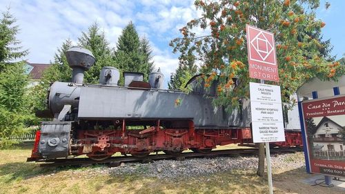 Mocănița din județul Covasna rămâne fără șine / Plângere penală pentru distrugerea căii ferate înguste din Valea Zânelor