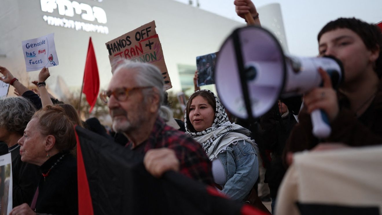 Peste o mie de persoane au manifestat la Tel Aviv împotriva războiului cu Iranul şi Hezbollah