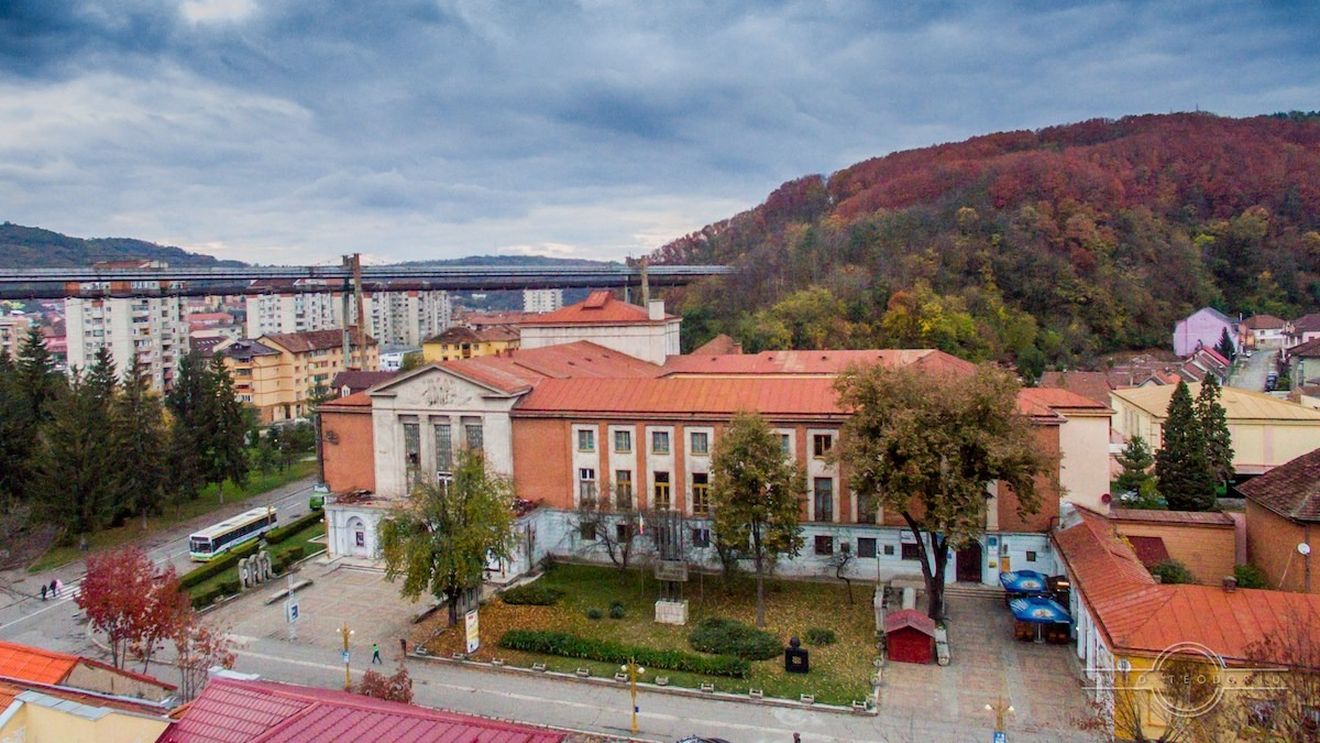 PSD, Pro România și PMP blochează PNL la Consiliul Județean Caraș Severin / Bugetul județului nu a fost votat, din lipsă de cvorum