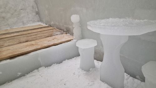 S-a deschis hotelul de gheață de la Bâlea Lac/ Are 8 camere, bar și restaurant / Cât costă o noapte de cazare