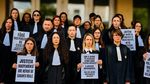 Grefierii din instanțe și parchete suspendă protestele, dar se pregătesc de grevă