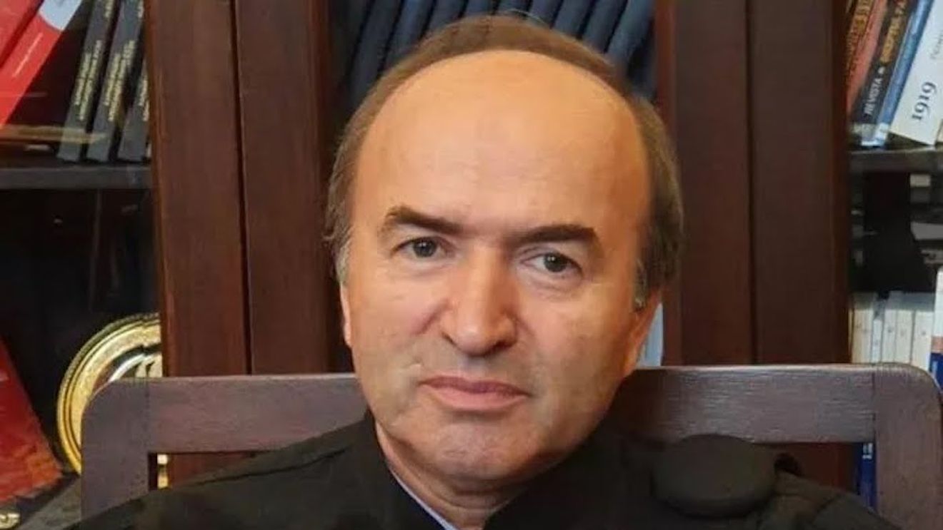 Fostul ministru al Justiției Tudorel Toader critică decizia CCR privind prescripția redactată de Daniel Morar: ”Această decizie nu era necesară, că rămânea decizia CCR din 2018 cu întreruperea prescripției pentru actele care se comunică și cred că așa va considera și Înalta Curte”
