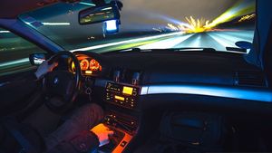 Șofer de 19 ani, prins de radar cu 238 km/h pe Autostrada Transilvania / Amendă de aproape 5.000 de lei și permisul suspendat pentru 10 luni