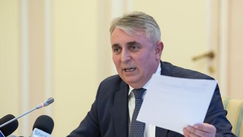 Lucian Bode, după  ce a cerut retragerea cărții bazate pe teza de doctorat: Apreciez în continuare că hotărârea Comisiei de Etică este afectată de grave vicii de legalitate și că masurile dispuse reprezintă acte vătămătoare / Cum se explică gestul ministrului de interne