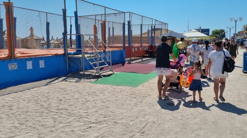 Protecția Consumatorilor a închis două parcuri de distracție din Vama Veche / Printre nereguli, lipsa reviziilor pentru funcționare și siguranță, echipamente deteriorate și uzura în exces