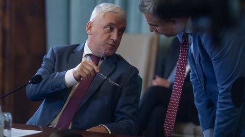 Adrian Țuțuianu, influent politician PSD și vicepreședinte al Senatului Universității Valahia din Târgoviște – pe listele parlamentare la București / La Valahia, un val de șefi candidează pentru Parlament