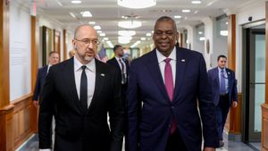 Premierul ucrainean s-a întâlnit la Washington cu șeful Pentagonului/ Denys Shmyhal: "Vom câștiga acest război, dar pentru a o realiza mai repede și cu mai puține victime, Ucraina are încă nevoie de sprijin militar intens"