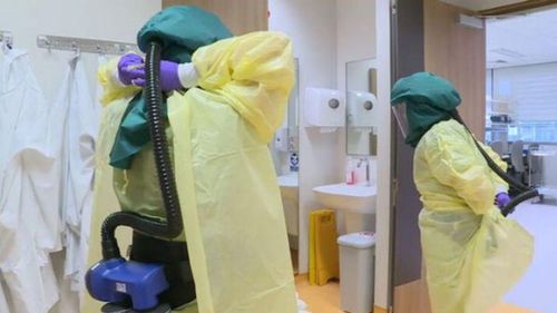 VIDEO Spitalele din Spania, depășite de criza coronavirusului / Pacienți întinși pe podea pe holurile de la terapie intensivă