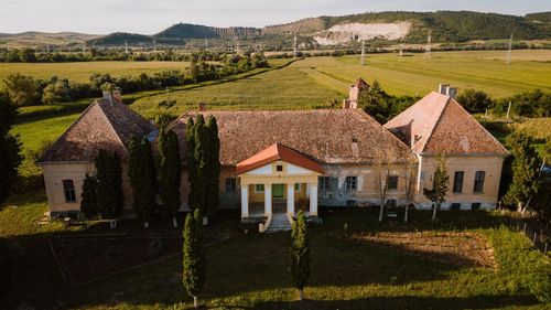 „Ziua porţilor deschise la castelul Degenfeld”, în județul Mureș, în cadrul unei acţiuni caritabile