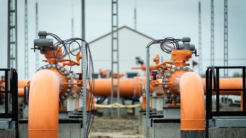 Acţionarii ruşi ai companiei petroliere Naftna industrija Srbijeau au acceptat să îşi vândă participaţia majoritară, spune ministrul sârb al Energiei