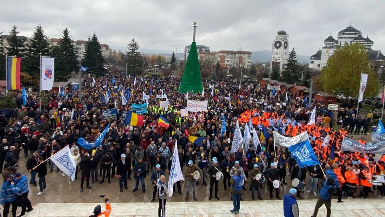 VIDEO Protest al angajaților Dacia, nemulțumiți de nerespectarea promisiunilor guvernamentale
