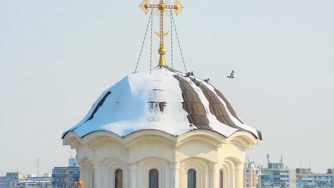 Banii de la Buget pentru Culte s-au triplat în ultimii 10 ani: Peste 5,7 miliarde de lei, din care 1,6 miliarde pentru construcția de biserici