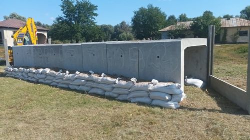 FOTO Cum arată adăposturile de protecție antiaeriană amenajate de armată la Plauru