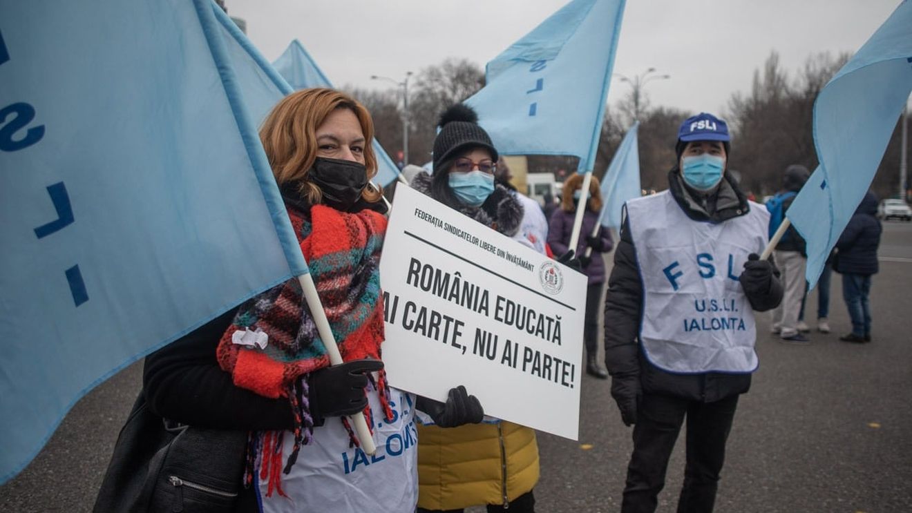 Sindicatele din învăţământ acuză că măsurile adoptate de Guvern, ”haotice şi chiar iresponsabile”, vor conduce la un haos general: Nemulţumirile justificate  ale salariaţilor din învăţământ se vor transforma în scurt timp în furie şi revoltă