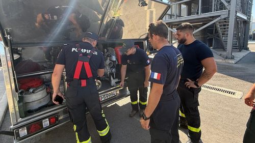 Pompierii români RO GFFF-V încep prima zi operativă în Grecia, alături de colegii francezi