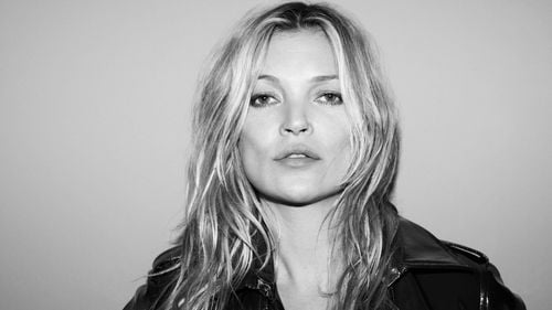 Supermodelul celebru Kate Moss creează o colecție de petrecere pentru Zara, cu „doza perfectă de strălucire”