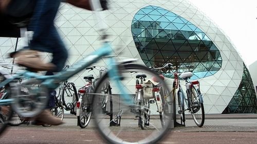 Două biciclete care valorează 12.000 de euro, furate din Germania, găsite la Piteşti