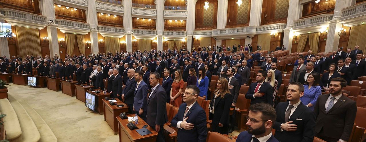 Bolojan, despre reducerea cheltuielilor în administrație, inclusiv 10% mai puțin la suma forfetară a parlamentarilor: ”Toată lumea trebuie să participe la acest efort”