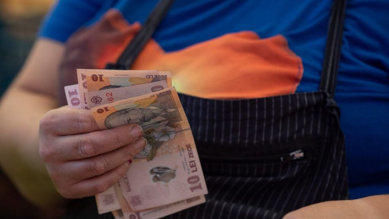 Guvernul revine cu o nouă ofertă pentru profesori: Prime în valoare totală de 4000 de lei, în loc de 2500 de lei