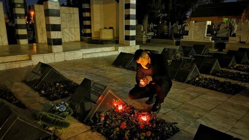 Mai bine mort decât fascist