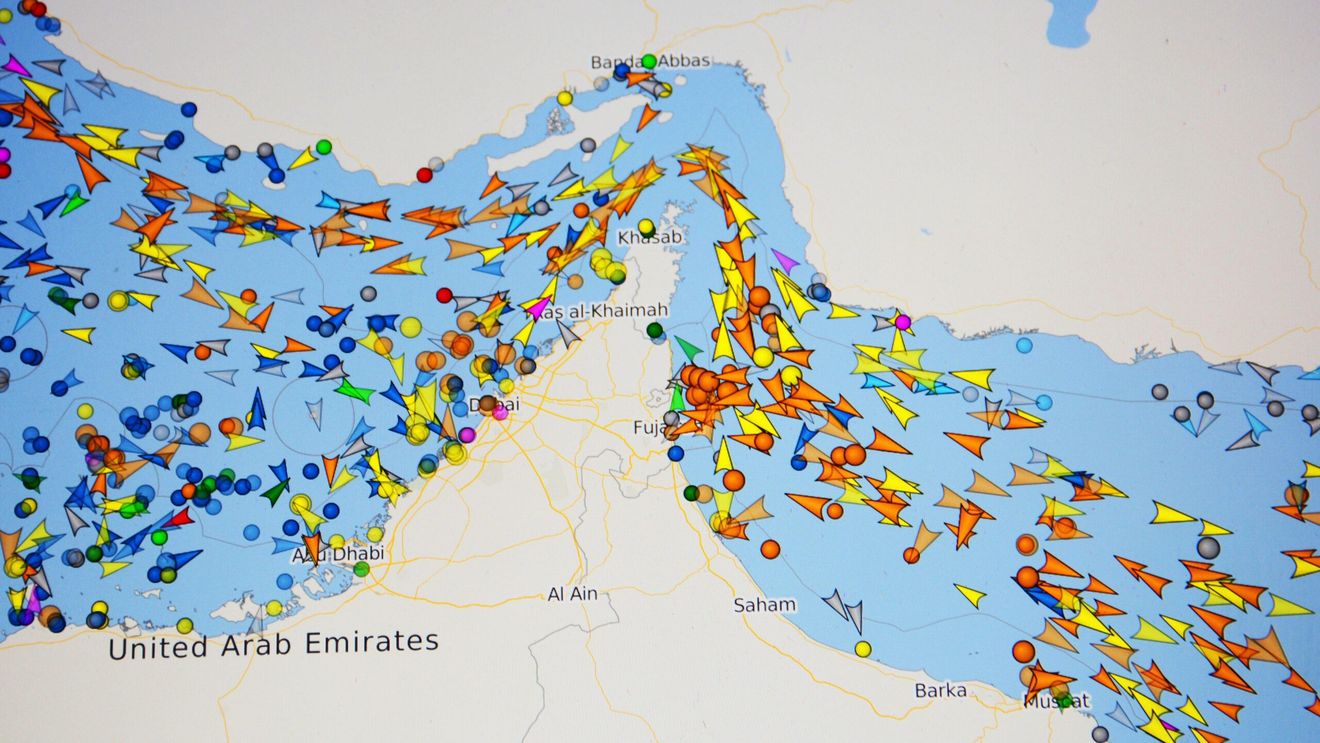 Iranul a anunțat închiderea Strâmtorii Ormuz / Promite că va ataca navele care încearcă să tranziteze zona