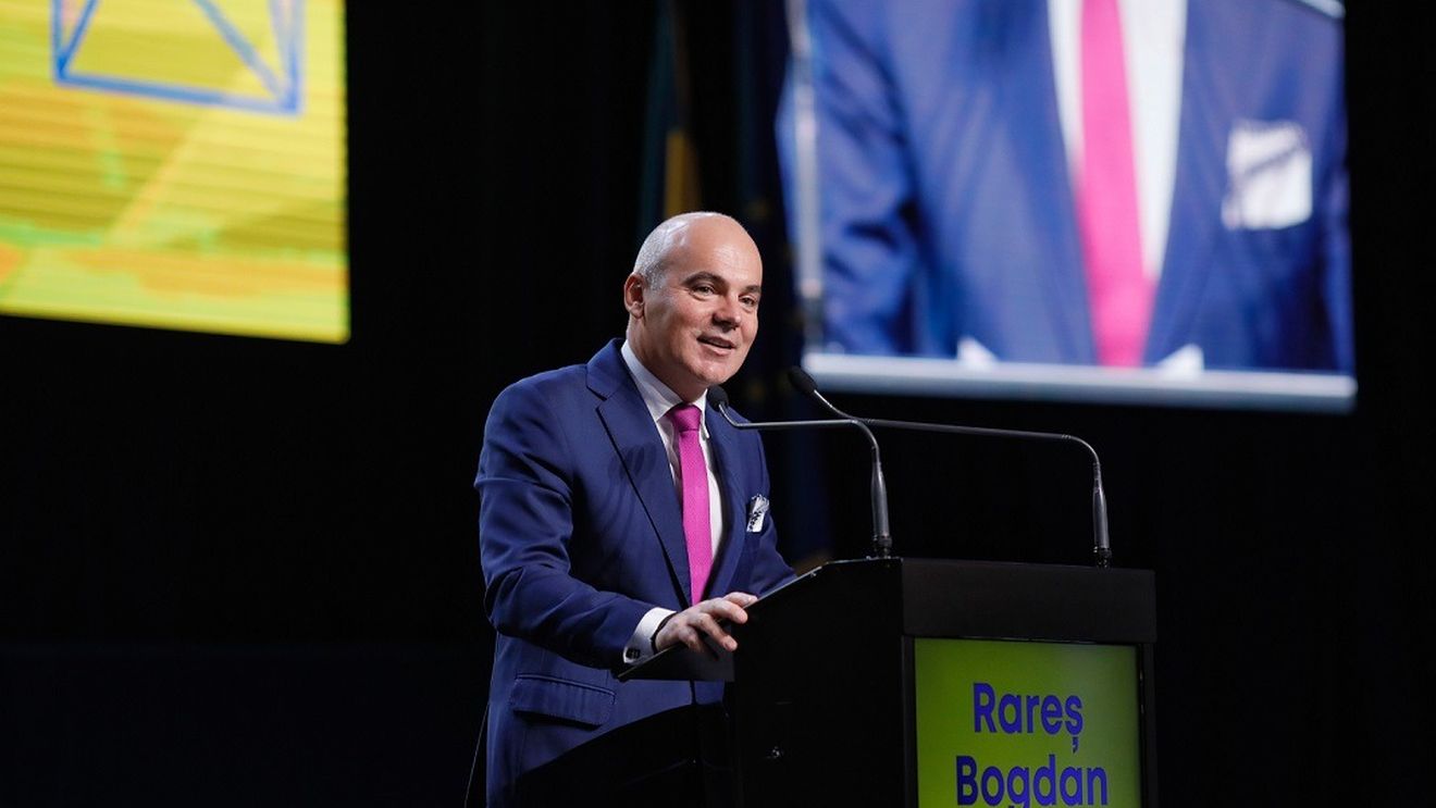Rareș Bogdan a fost reconfirmat lider al europarlamentarilor liberali